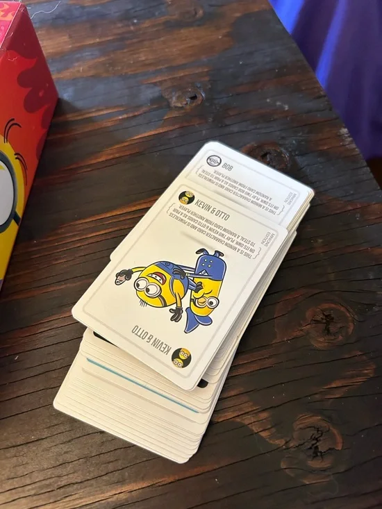 Exploding Minions Card Game - Yellow - Picture 5 of 8